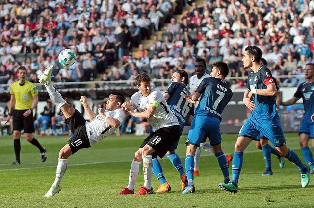 巴黎圣日耳曼遭遇惨败,震惊全场 巴黎圣日耳曼遭遇惨败,震惊全场