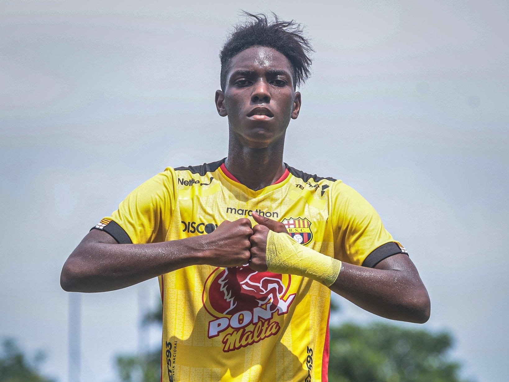 巴塞罗那新星崭露头角,助球队取胜! 巴塞罗那新星崭露头角,助球队取胜!