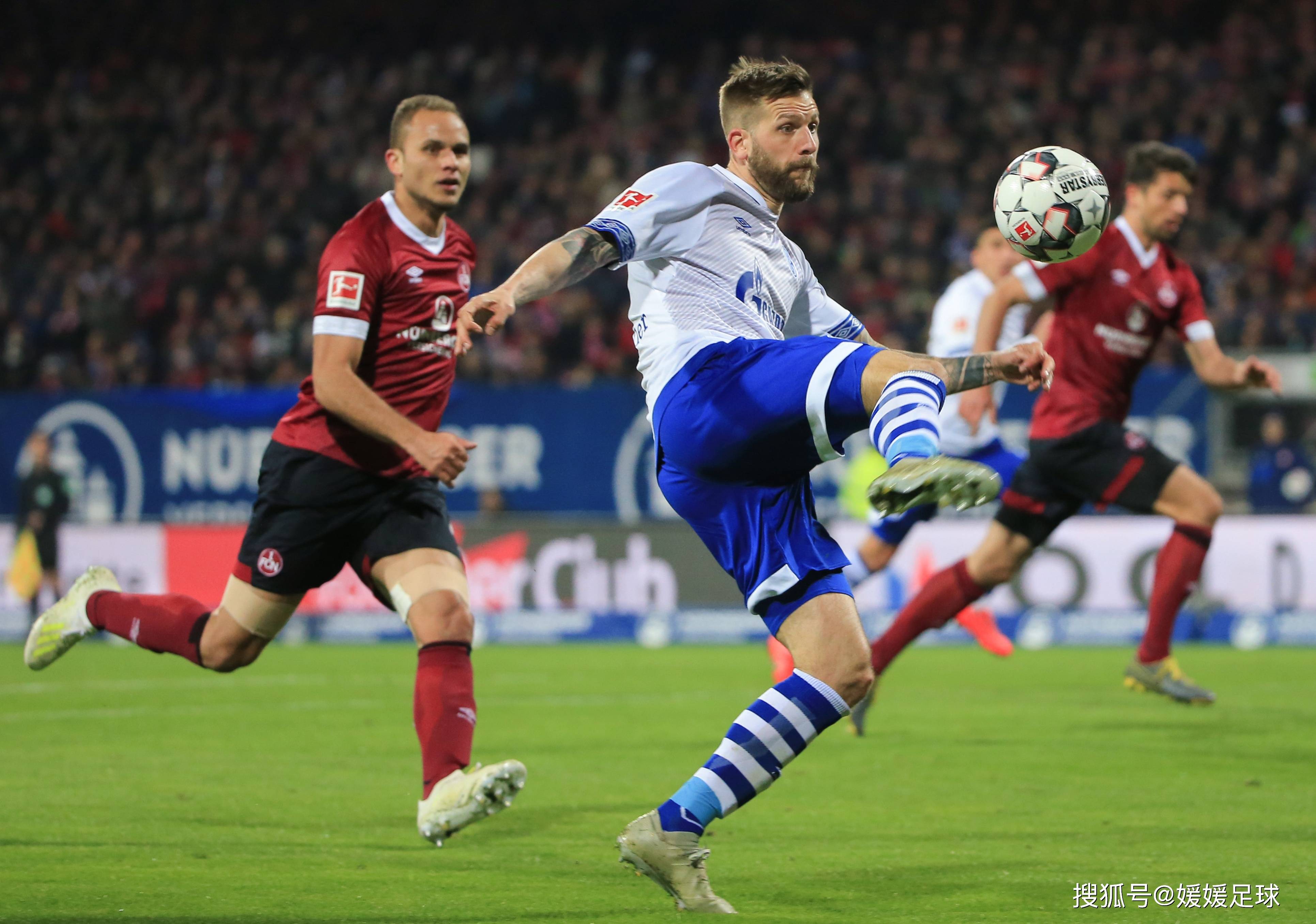 汉堡球队在客场失利,德甲保级压力增大 汉堡球队在客场失利,德甲保级压力增大