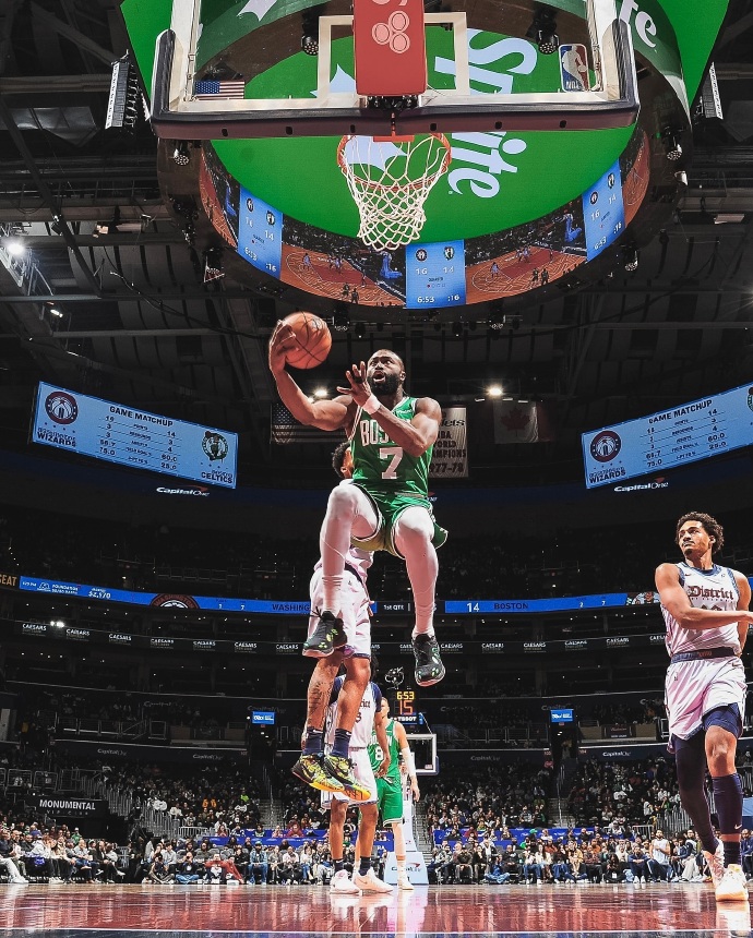 凯文特人不敌魔术,泰特姆表现出色难救主 凯文特人不敌魔术,泰特姆表现出色难救主