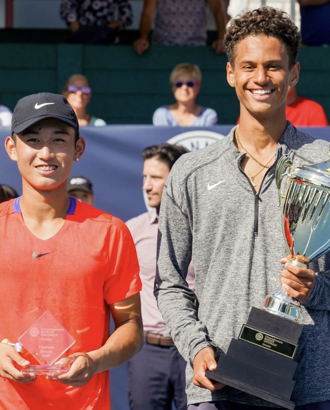 加拿大队主教练带领球队获得美洲锦标赛亚军 加拿大队主教练带领球队获得美洲锦标赛亚军