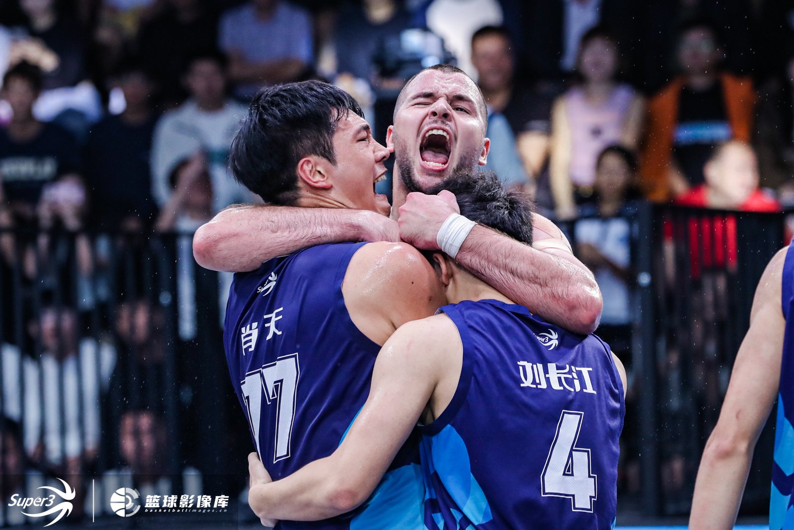 澳大利亚职业篮球联赛精彩对决开始,局势激烈 澳大利亚职业篮球联赛精彩对决开始,局势激烈