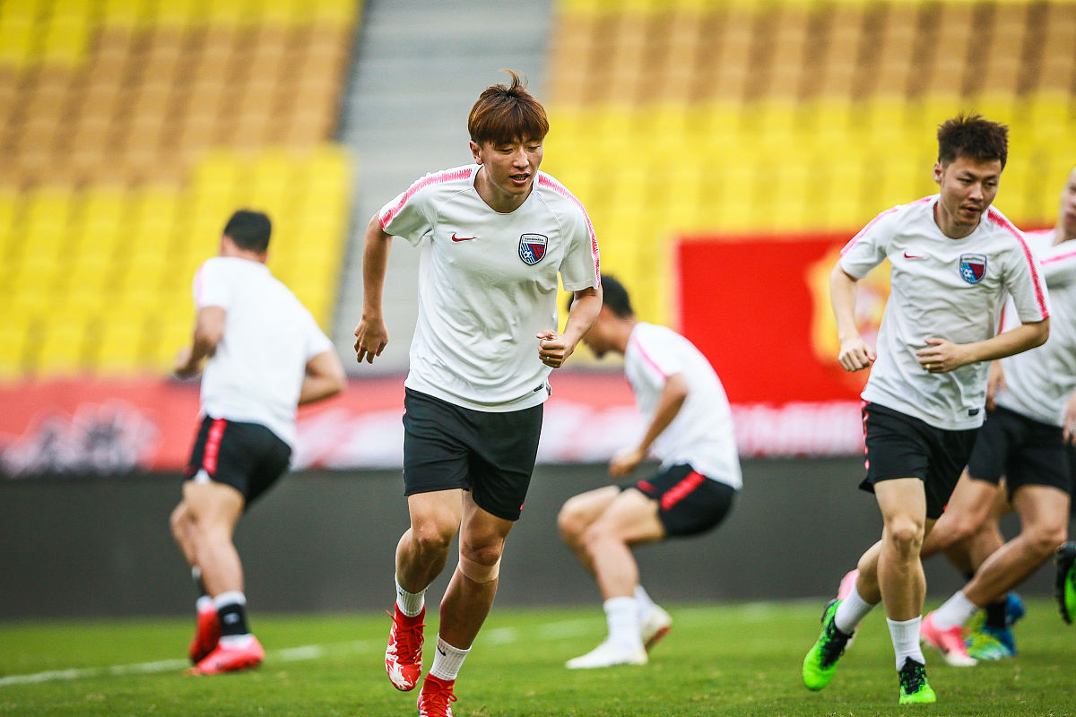 河南建业遭遇三连败,保级艰难 河南建业遭遇三连败,保级艰难