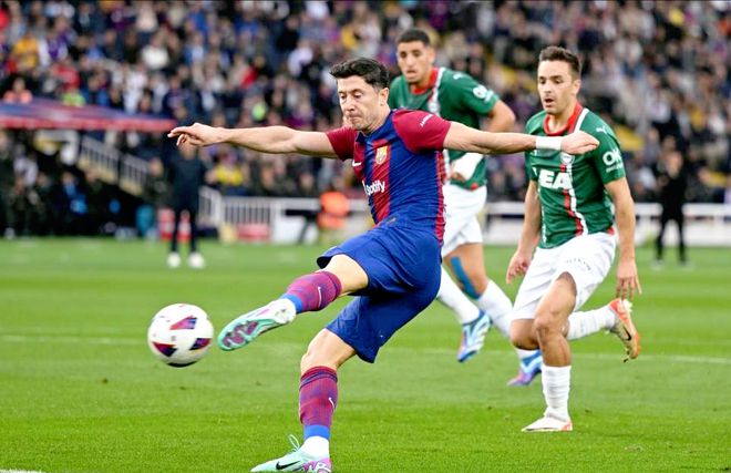 斯帕尔主教练调整阵容,寻求突破 斯帕尔主教练调整阵容,寻求突破