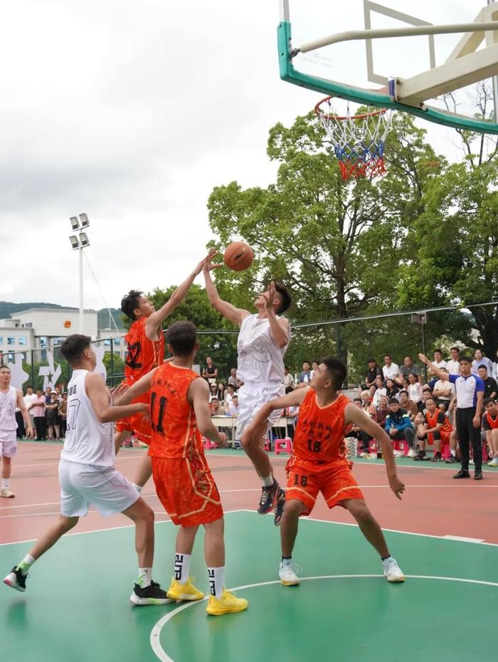 一场精彩的中国篮球联赛比赛 一场精彩的中国篮球联赛比赛