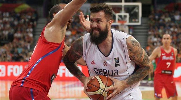 摩纳哥赞誉全队备战情绪高昂,着力远行对决 摩纳哥赞誉全队备战情绪高昂,着力远行对决