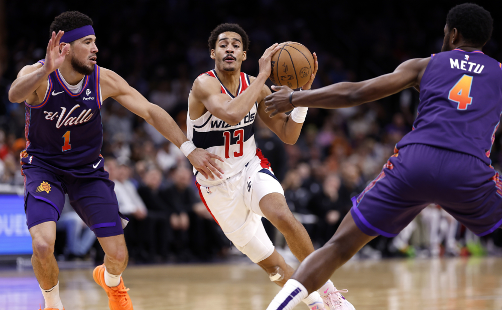 太阳惊险逆转国王,布克绝杀关键时刻力挽狂澜 太阳惊险逆转国王,布克绝杀关键时刻力挽狂澜