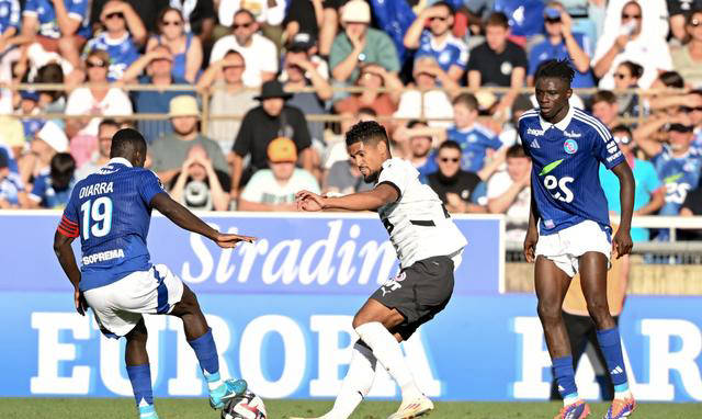 里昂主场2比1险胜斯特拉斯堡,取得三分 里昂主场2比1险胜斯特拉斯堡,取得三分