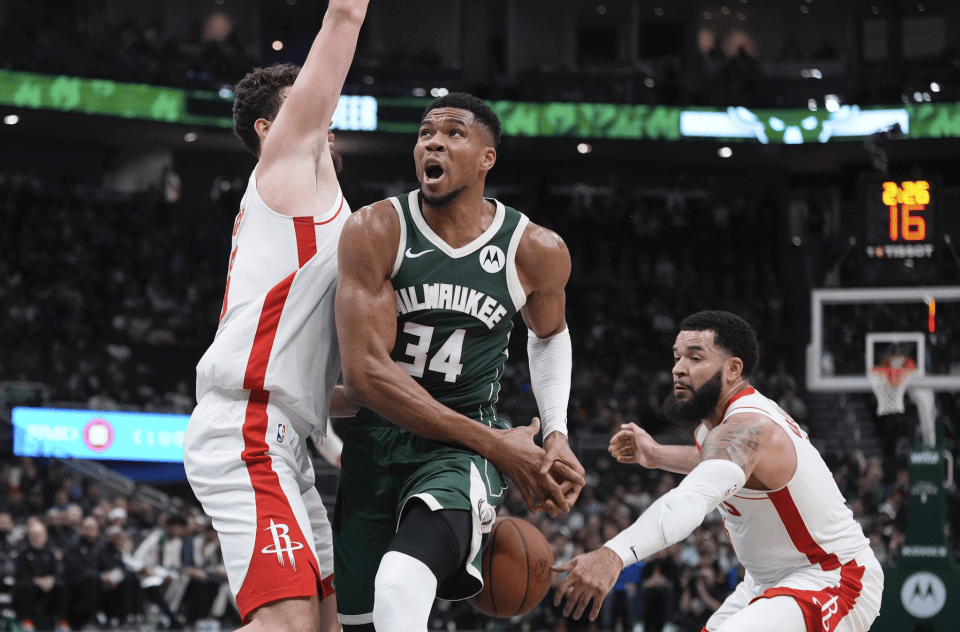 公牛主场险胜雄鹿,塞多拉努斯致命三分稳住胜局 公牛主场险胜雄鹿,塞多拉努斯致命三分稳住胜局