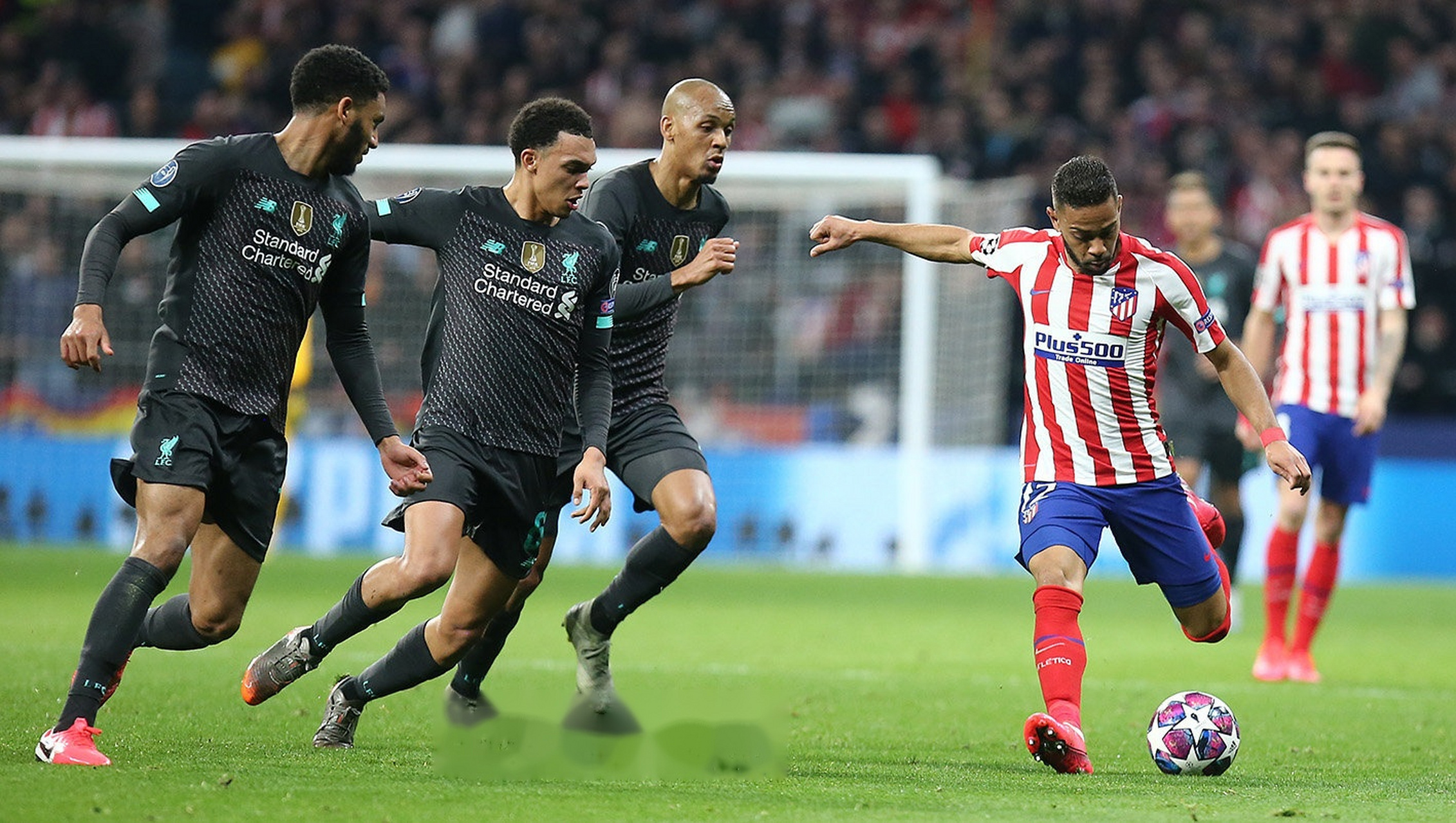 利物浦名宿重返主场:红军球迷怀念昔日辉煌 利物浦名宿重返主场:红军球迷怀念昔日辉煌