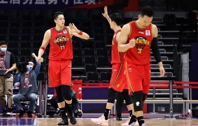 大胜首战,士气高涨迎接新挑战 大胜首战,士气高涨迎接新挑战