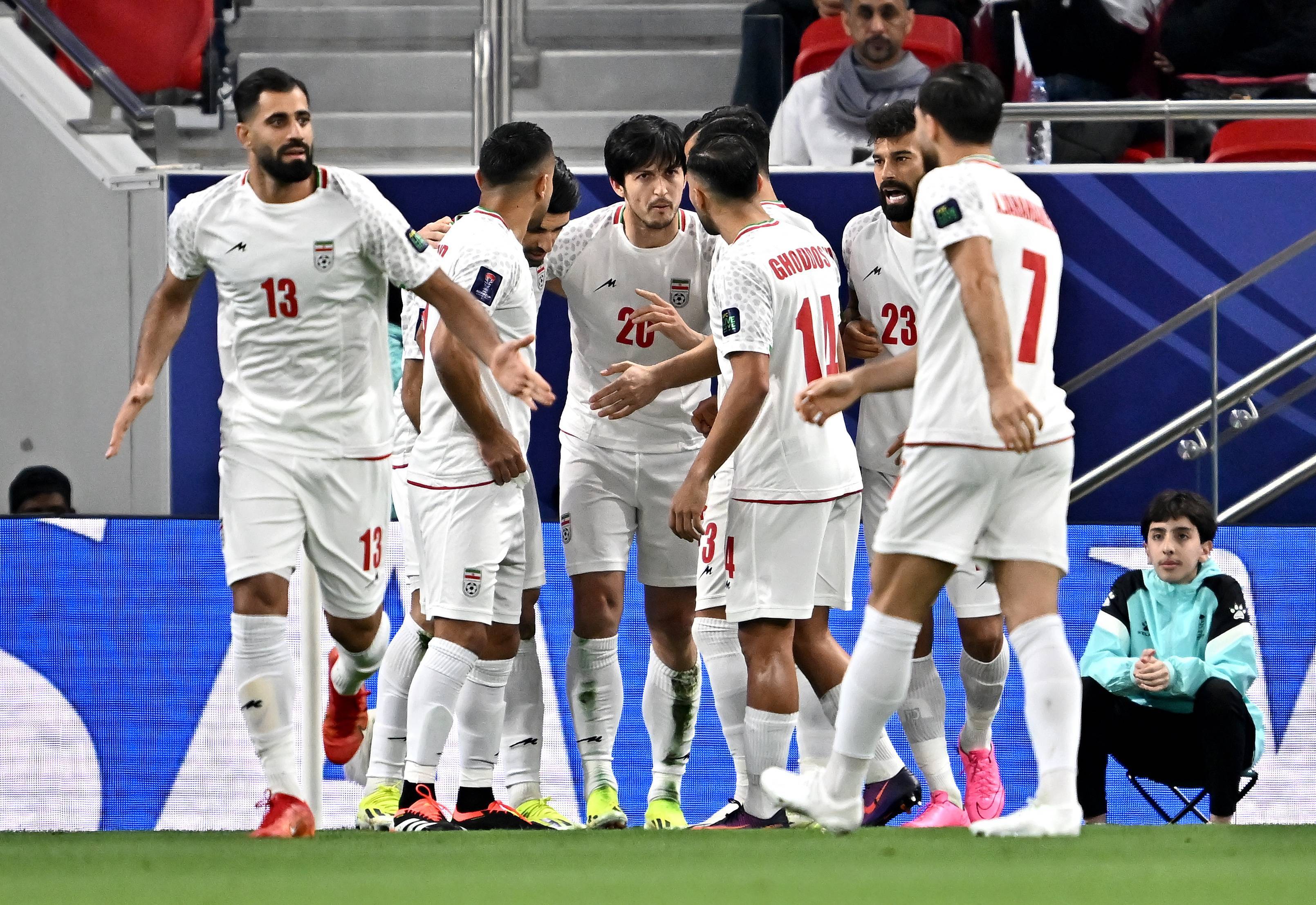 亚洲足球大赛:各队较量激情迸发 亚洲足球大赛:各队较量激情迸发