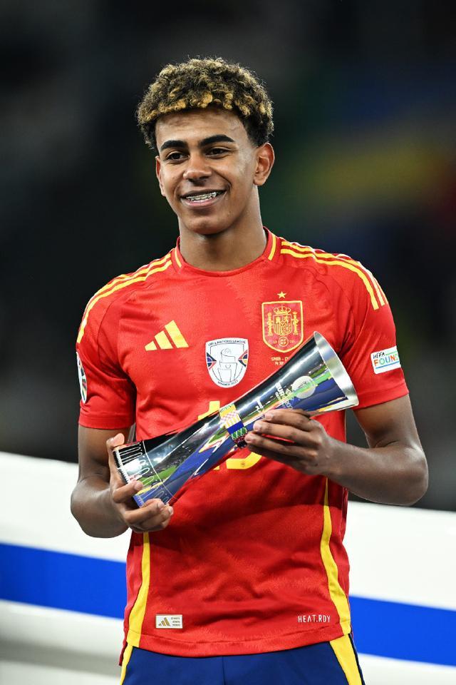 西班牙传奇球星回顾自己的职业生涯 西班牙传奇球星回顾自己的职业生涯