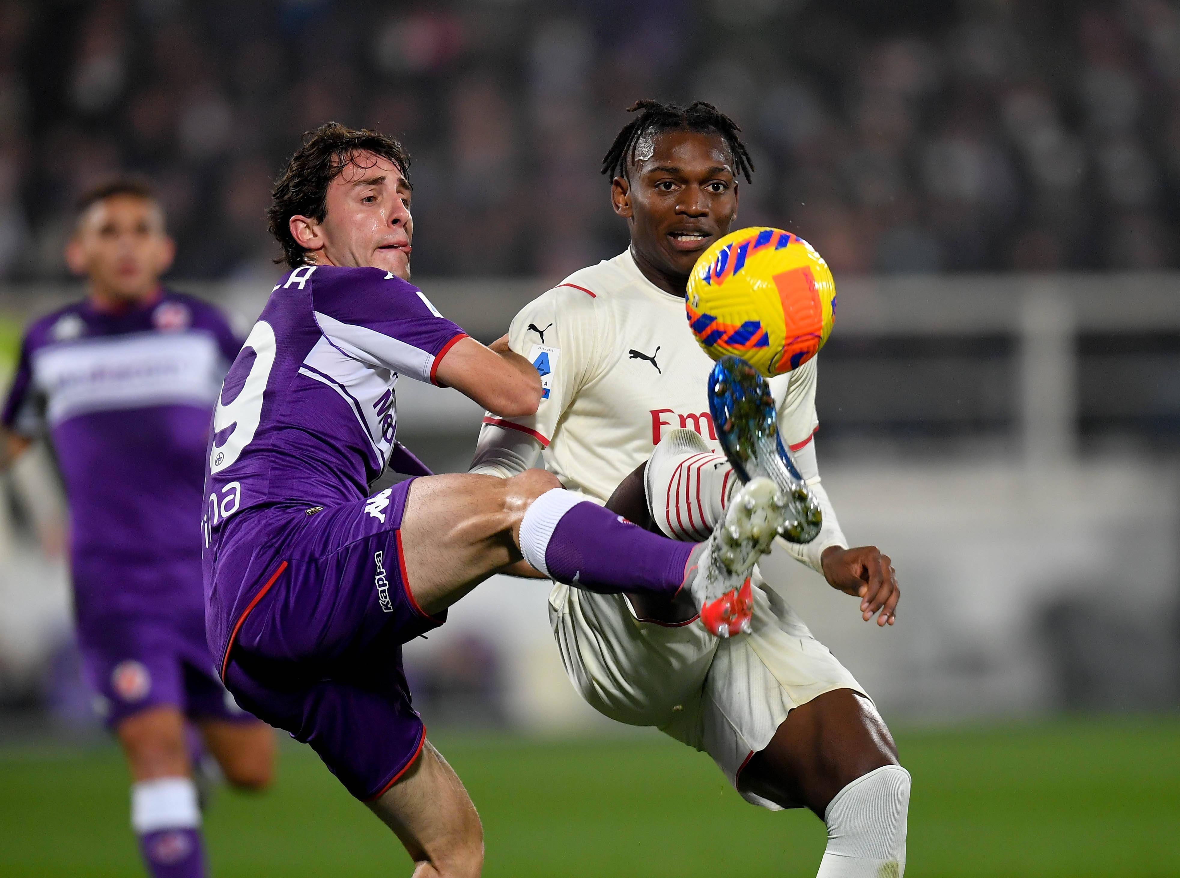 佛罗伦萨球员合练积极,备战下一场比赛 佛罗伦萨球员合练积极,备战下一场比赛