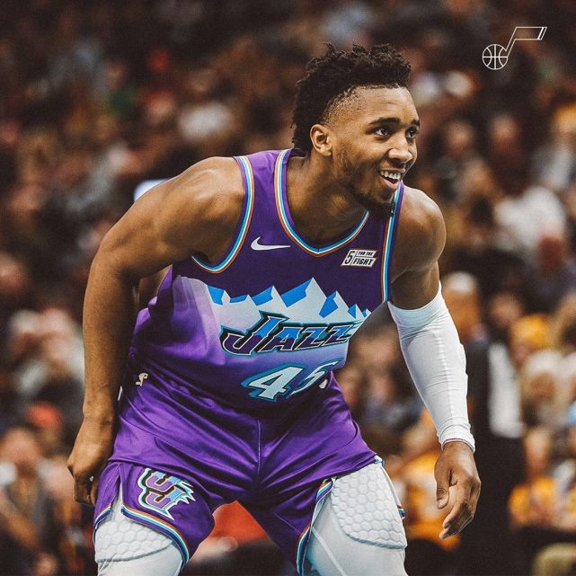 爵士队遭遇困境,战绩一落千丈 爵士队遭遇困境,战绩一落千丈