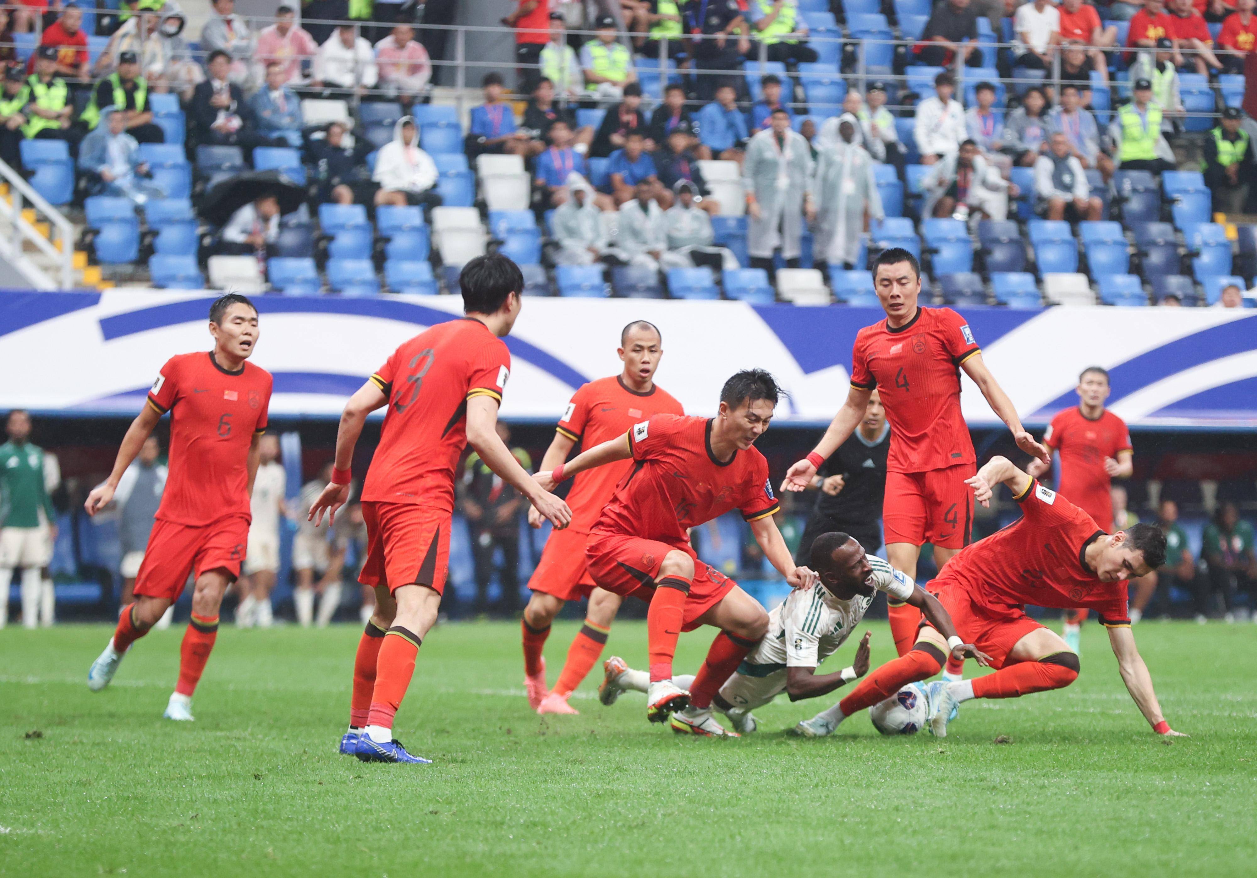 足球赛制调整,国际级豪强争夺锦标赛奖杯 足球赛制调整,国际级豪强争夺锦标赛奖杯