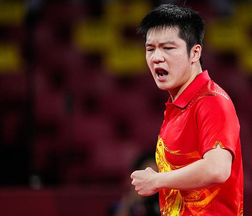 西南球队险胜晋级,展现强者风范 西南球队险胜晋级,展现强者风范