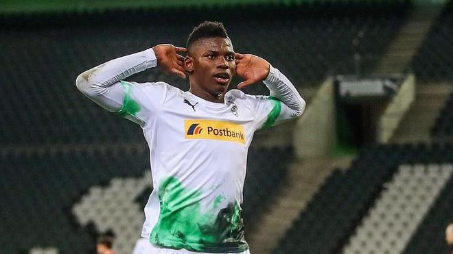 多特蒙德取胜在望,主教练寄希望于球队前进 多特蒙德取胜在望,主教练寄希望于球队前进