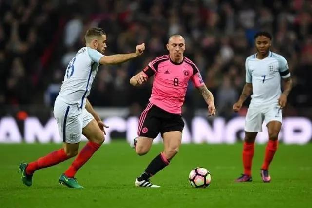 欧预赛实力对决,激烈角逐引人注目 欧预赛实力对决,激烈角逐引人注目