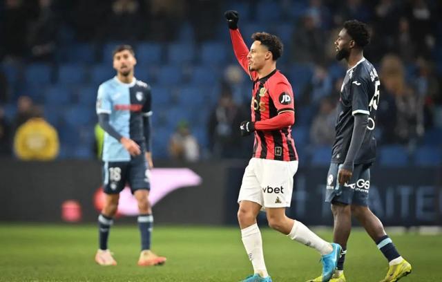 摩纳哥客场惨败巴黎,法甲冠军头衔岌岌可危 摩纳哥客场惨败巴黎,法甲冠军头衔岌岌可危