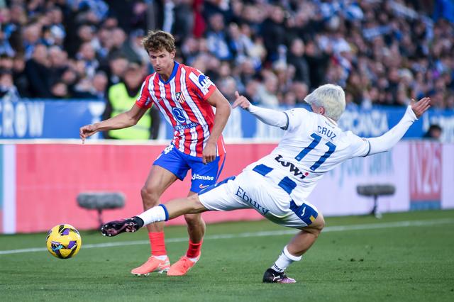 马德里竞技队员连破门，那不勒斯晋级希望增加