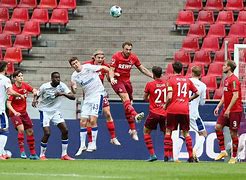 斯图加特挣扎不堪,丢失胜机连战失利 斯图加特挣扎不堪,丢失胜机连战失利