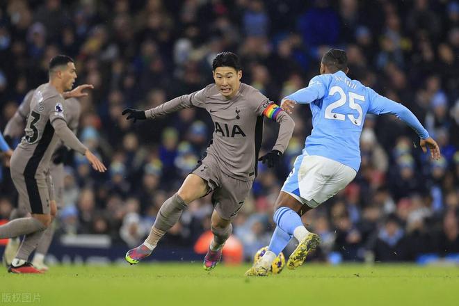 荷甲劲旅掀起连胜潮,冲击联赛前三 荷甲劲旅掀起连胜潮,冲击联赛前三