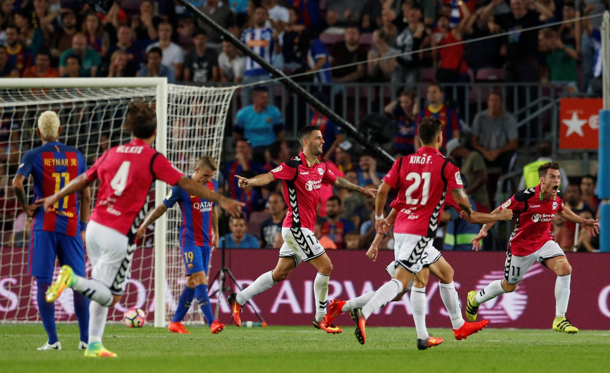 塞维利亚展现实力,轻松击败对手 塞维利亚展现实力,轻松击败对手