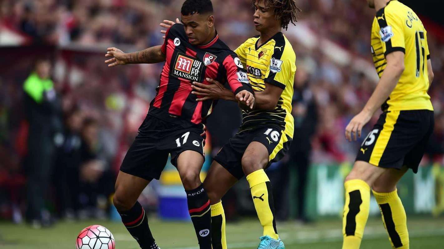 沙尔克04客场负于对手,保级形势严峻 沙尔克04客场负于对手,保级形势严峻