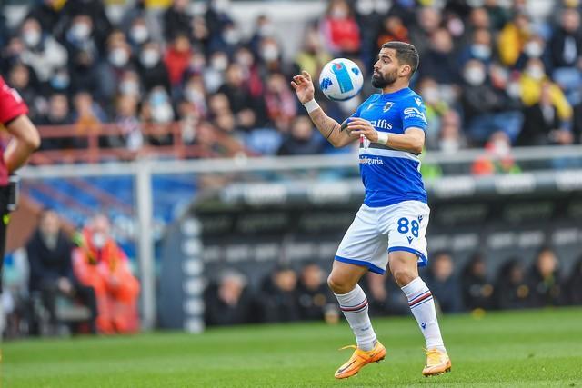 格拉纳达球员伤愈复出,备战对战皇马 格拉纳达球员伤愈复出,备战对战皇马