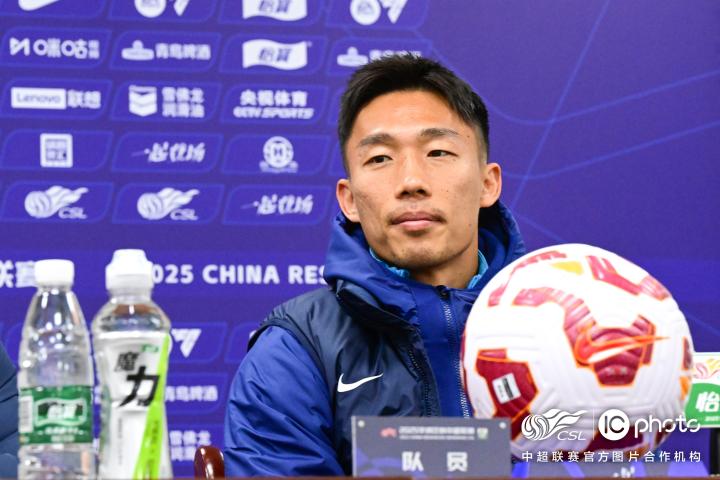 球队实力雄厚备战,全力争取三分 球队实力雄厚备战,全力争取三分