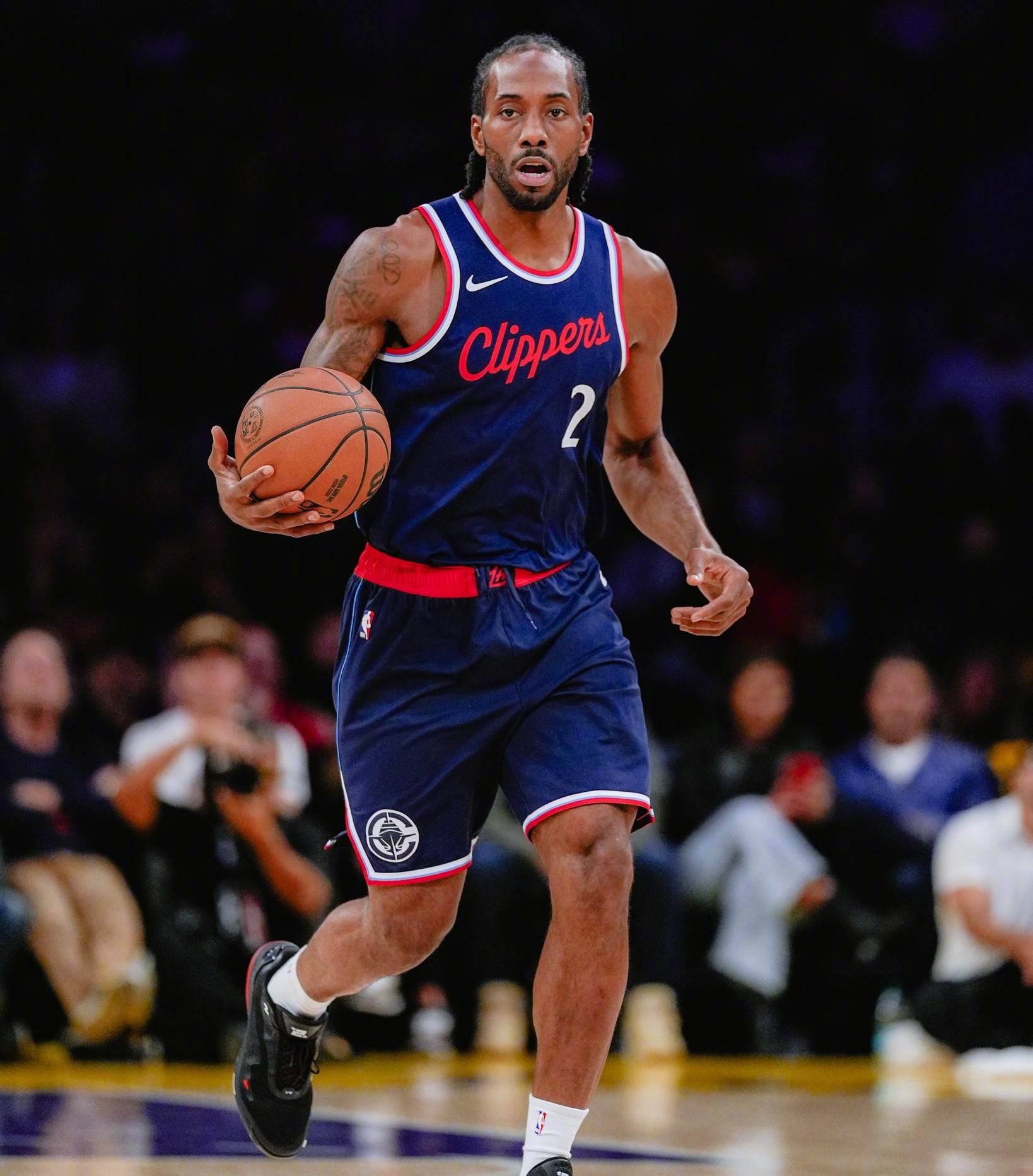 快船队内线人员发挥出色,力保胜局 快船队内线人员发挥出色,力保胜局