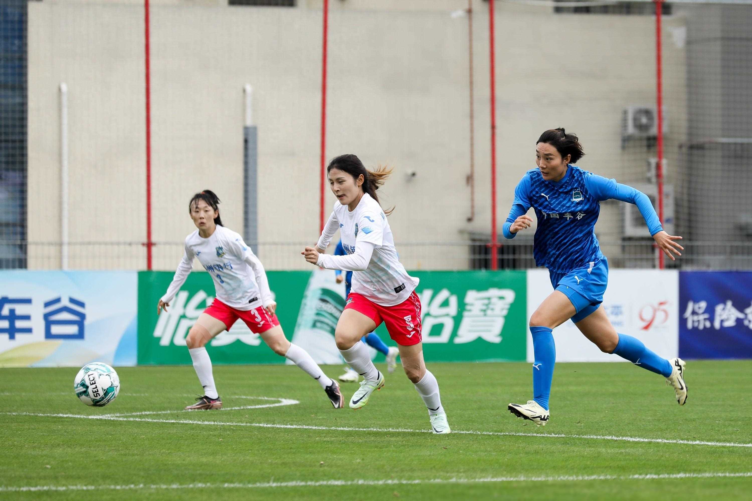 中国女足在国际足球大赛中斩获胜利 中国女足在国际足球大赛中斩获胜利