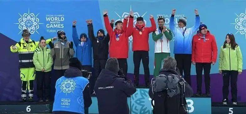 巴拉圭选手勇夺铜牌,成绩优异 巴拉圭选手勇夺铜牌,成绩优异