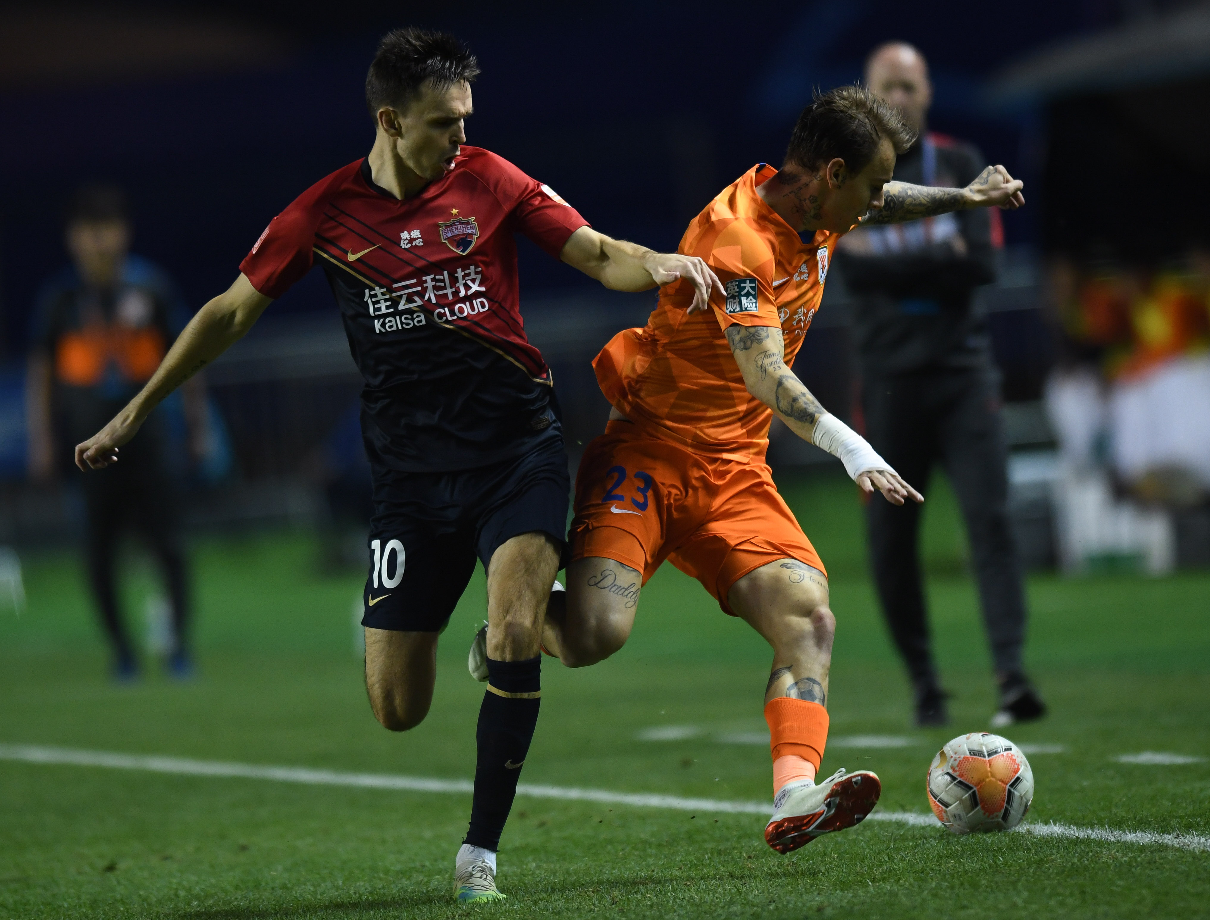 深圳佳兆业主场战平山东泰山,保持中游位置 深圳佳兆业主场战平山东泰山,保持中游位置