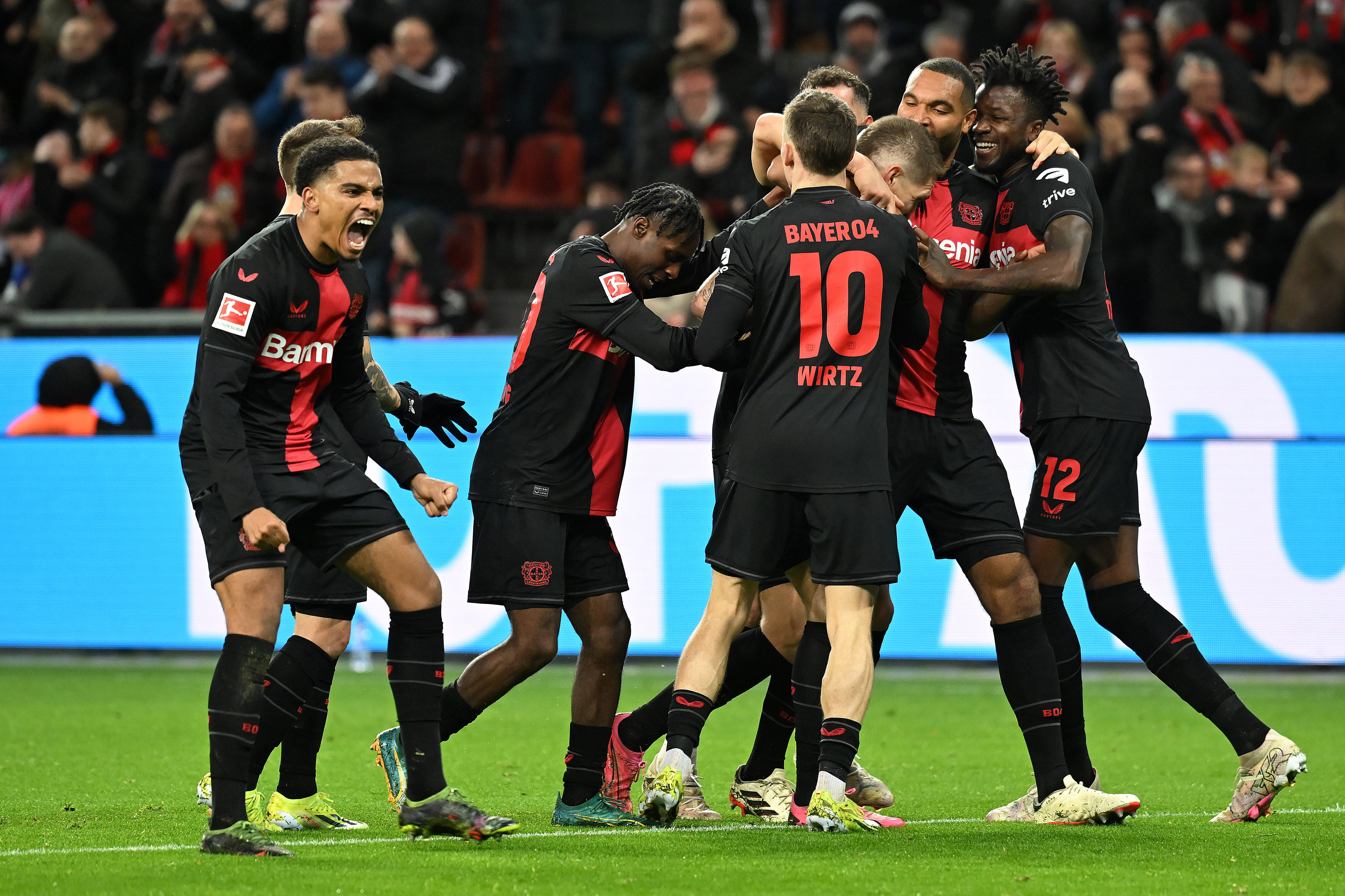 不莱梅主场险胜,赢得关键三分 不莱梅主场险胜,赢得关键三分