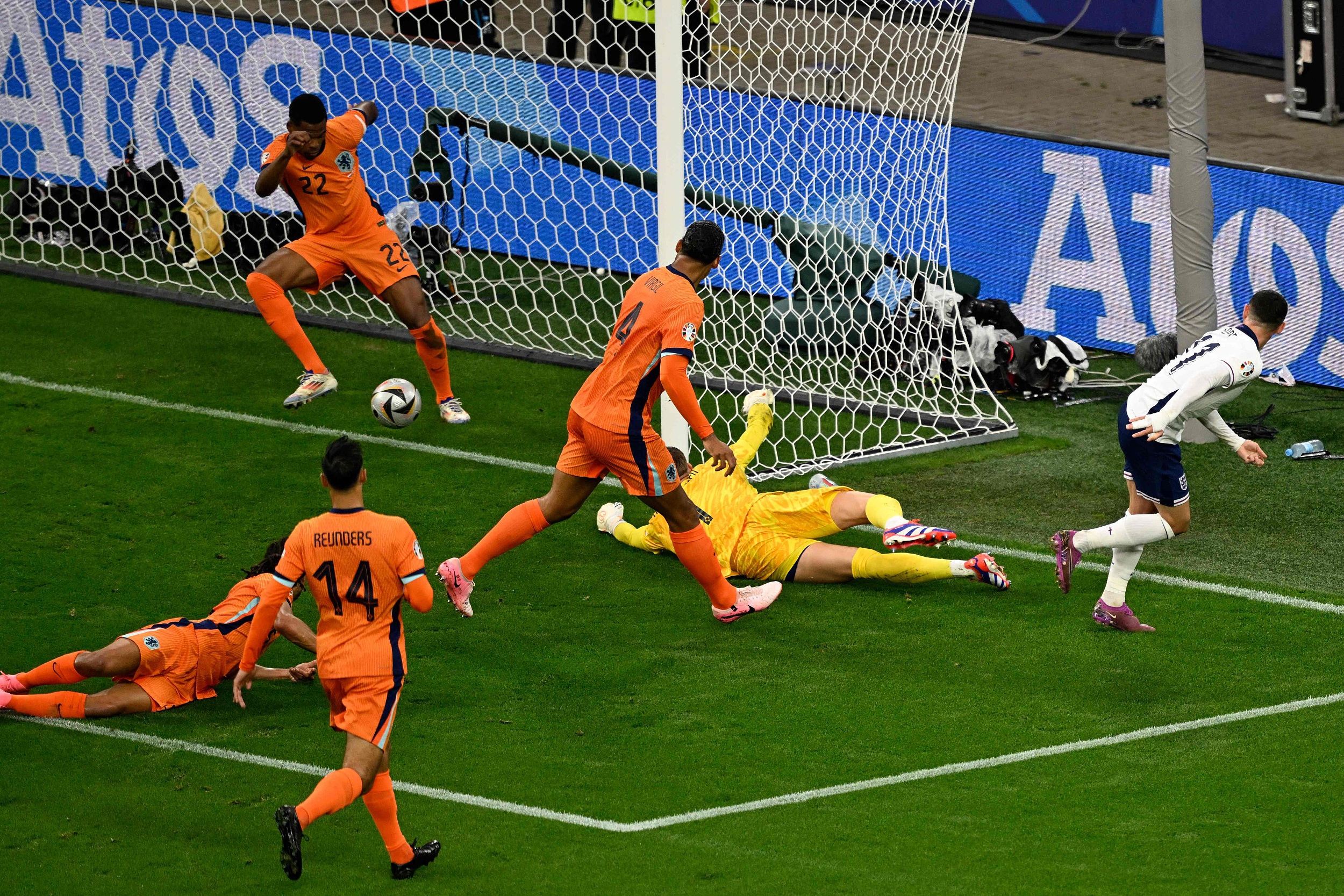 意外之战英格兰队失利惨遭淘汰 意外之战英格兰队失利惨遭淘汰