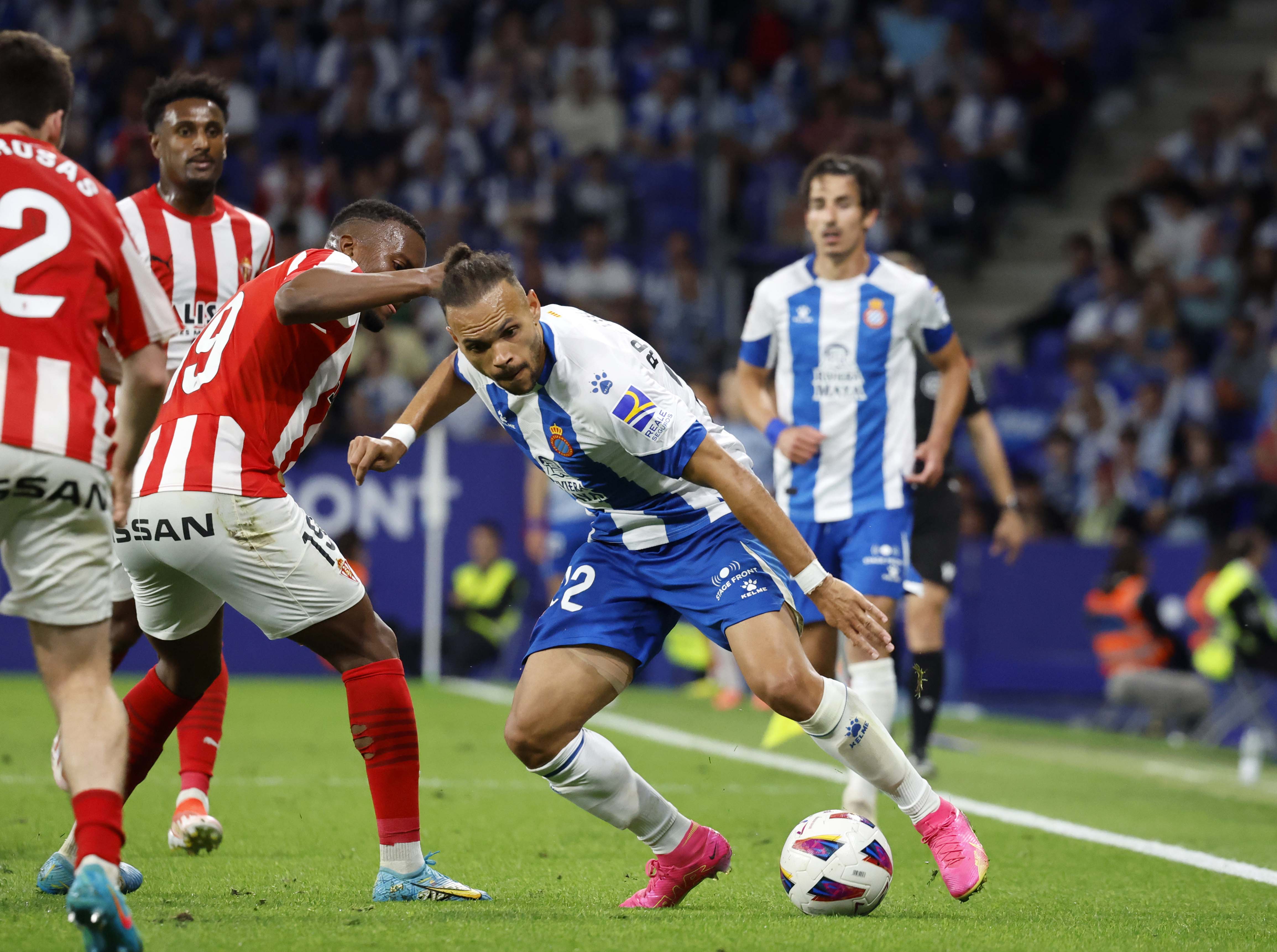 西班牙选手意外受伤,赛事陷入波折 西班牙选手意外受伤,赛事陷入波折