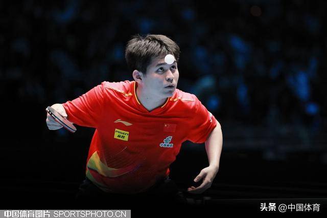 巴西选手跃跃欲试,赢得乒乓球比赛 巴西选手跃跃欲试,赢得乒乓球比赛