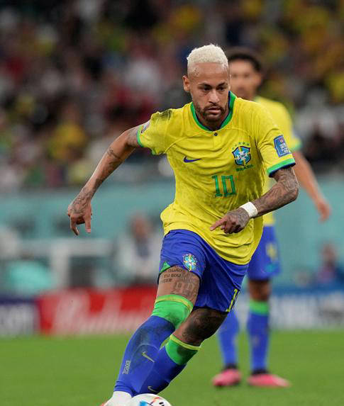 巴西球星内马尔转会传闻不断,球迷猜测他的下一站将是何方 巴西球星内马尔转会传闻不断,球迷猜测他的下一站将是何方