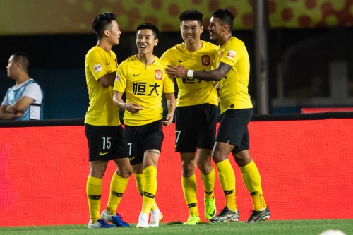 恒大客场大胜重庆,继续保持领先优势 恒大客场大胜重庆,继续保持领先优势