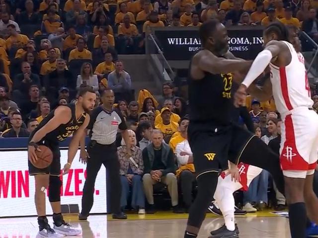 NBA季后赛纷争不休,球队对抗火药味浓烈 NBA季后赛纷争不休,球队对抗火药味浓烈