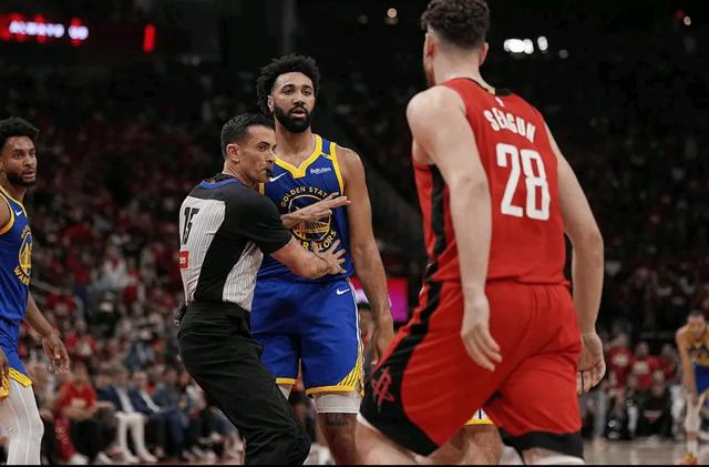 NBA季后赛纷争不休,球队对抗火药味浓烈 NBA季后赛纷争不休,球队对抗火药味浓烈