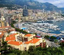 摩纳哥队风雨兼程,苦练技艺 摩纳哥队风雨兼程,苦练技艺