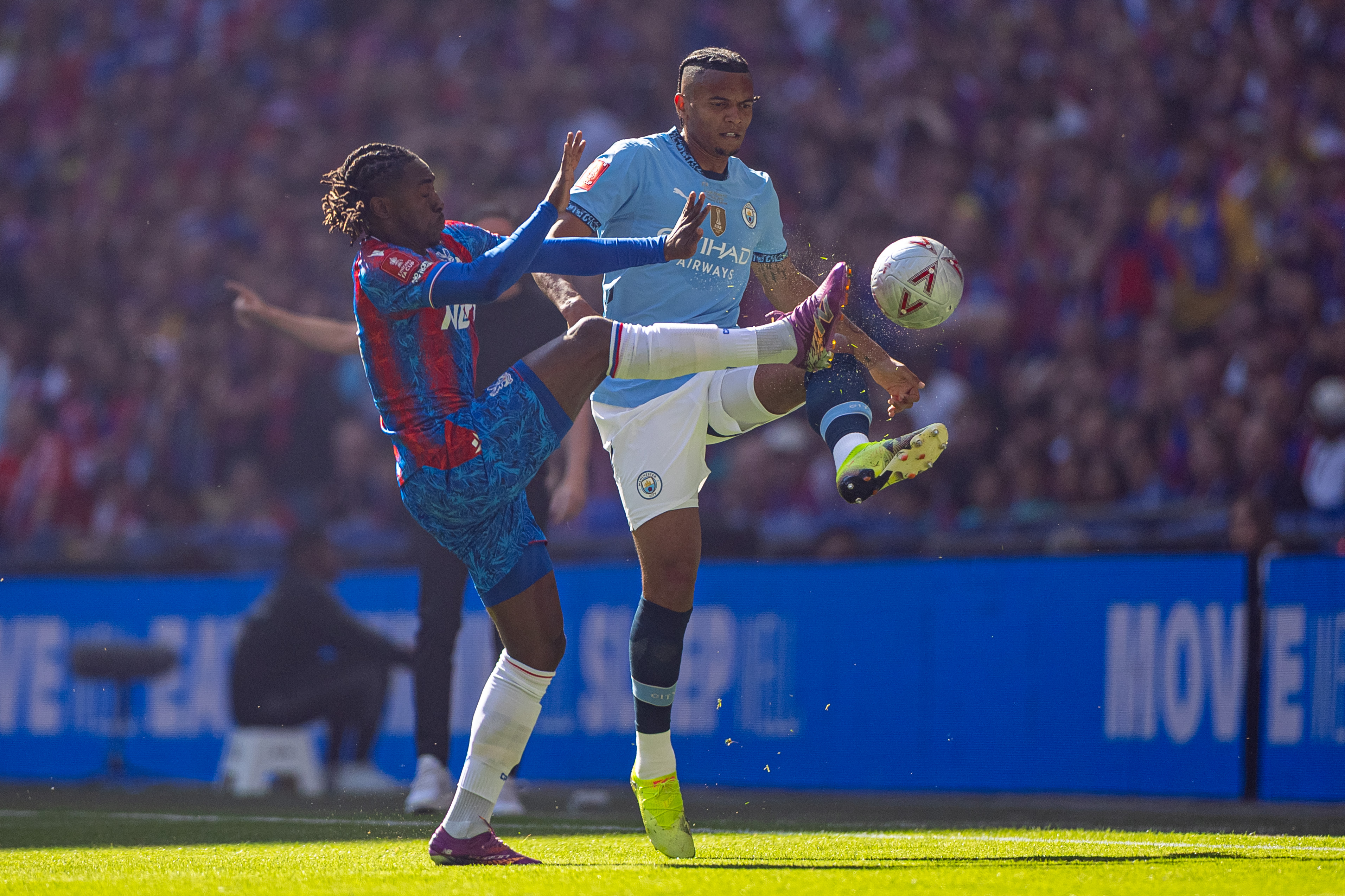 星空体育官网-英格兰客场获胜，三场比赛连胜表现稳健