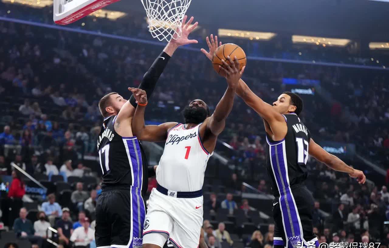 星空体育app-鹈鹕大胜快船，仍未放弃季后赛希望