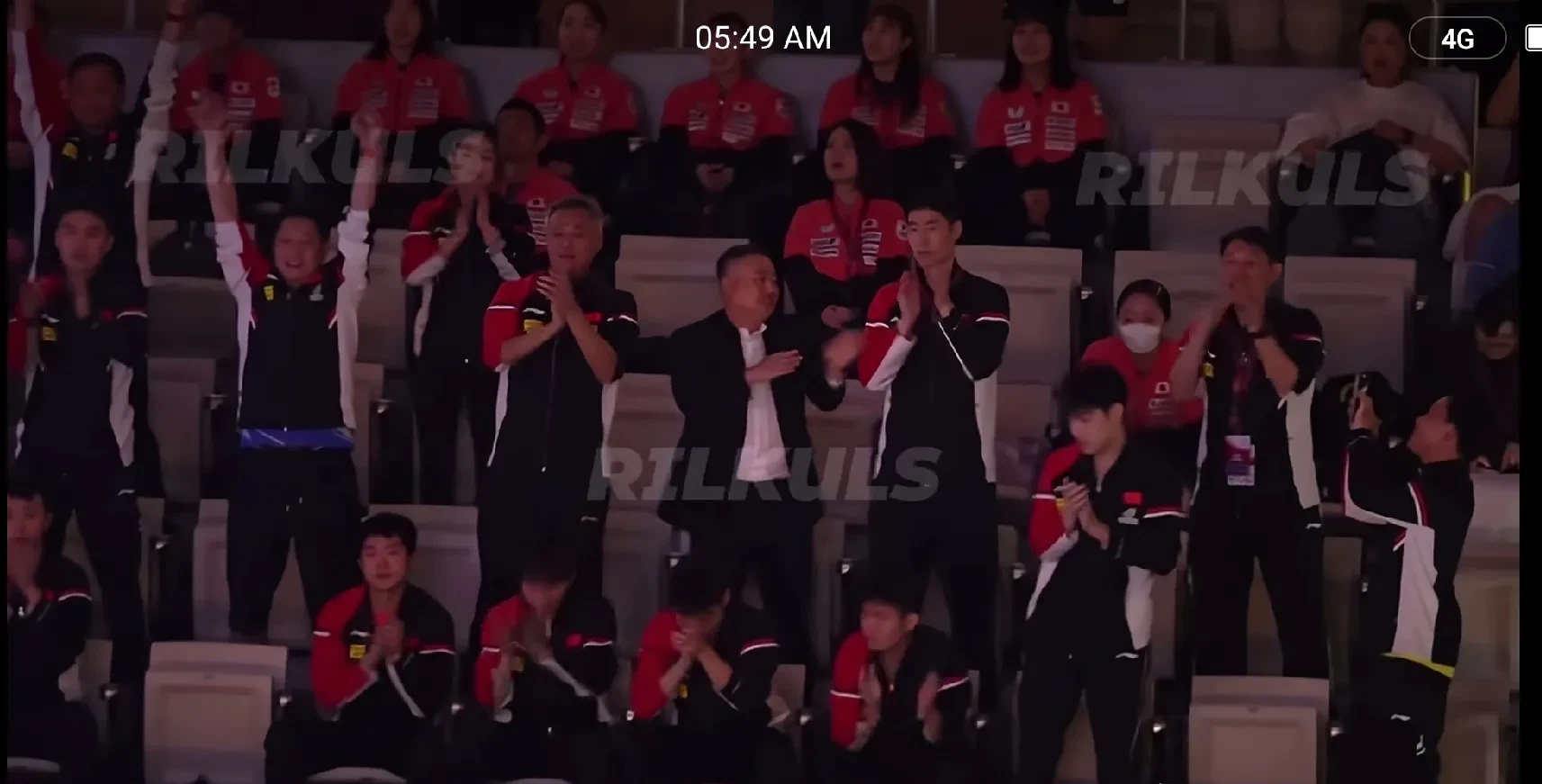 星空体育官方网站-黎巴嫩代表团在自行车比赛中喜获佳绩，庆祝胜利