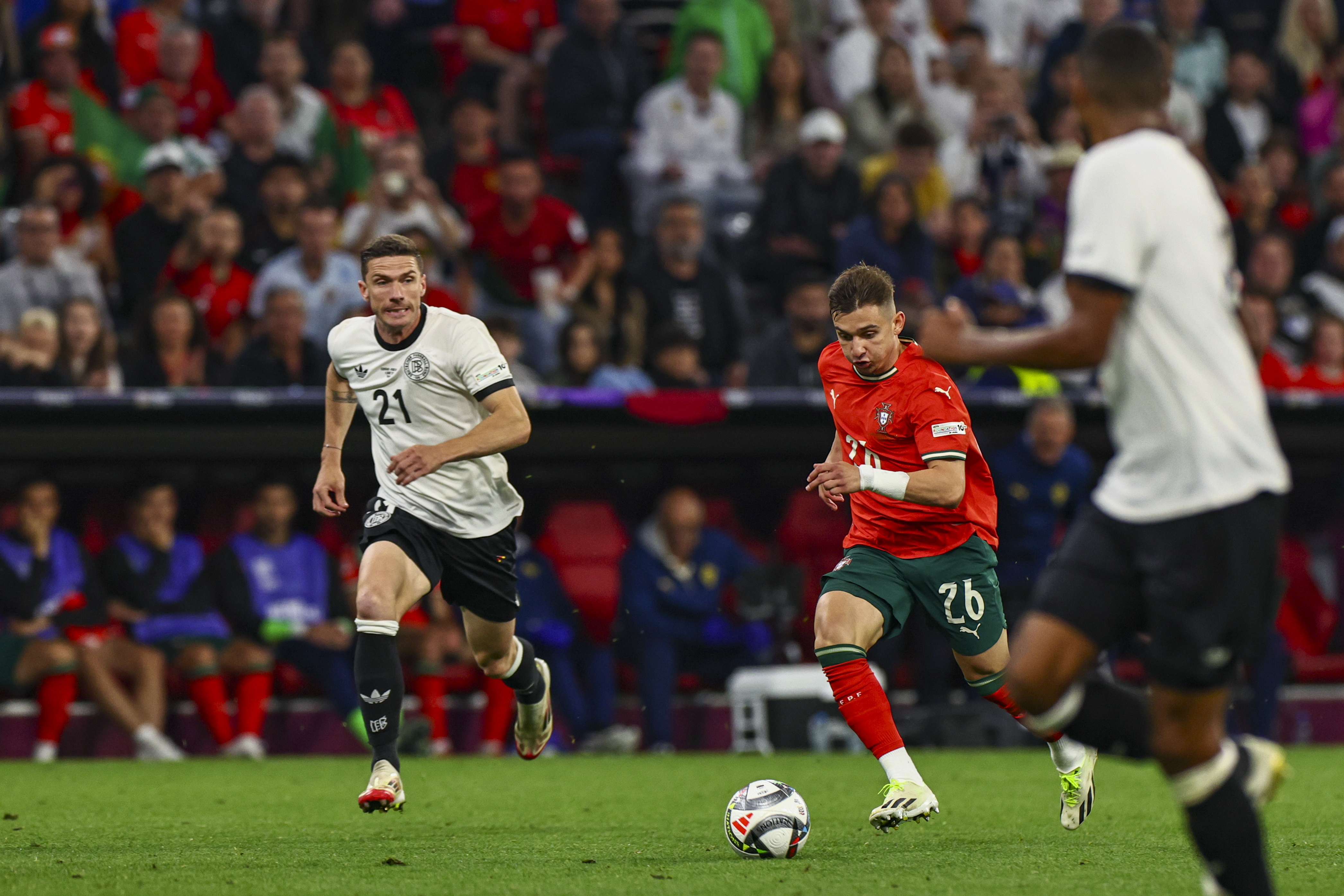 星空体育app-欧国联比赛前球队进行最后磨合，备战良好