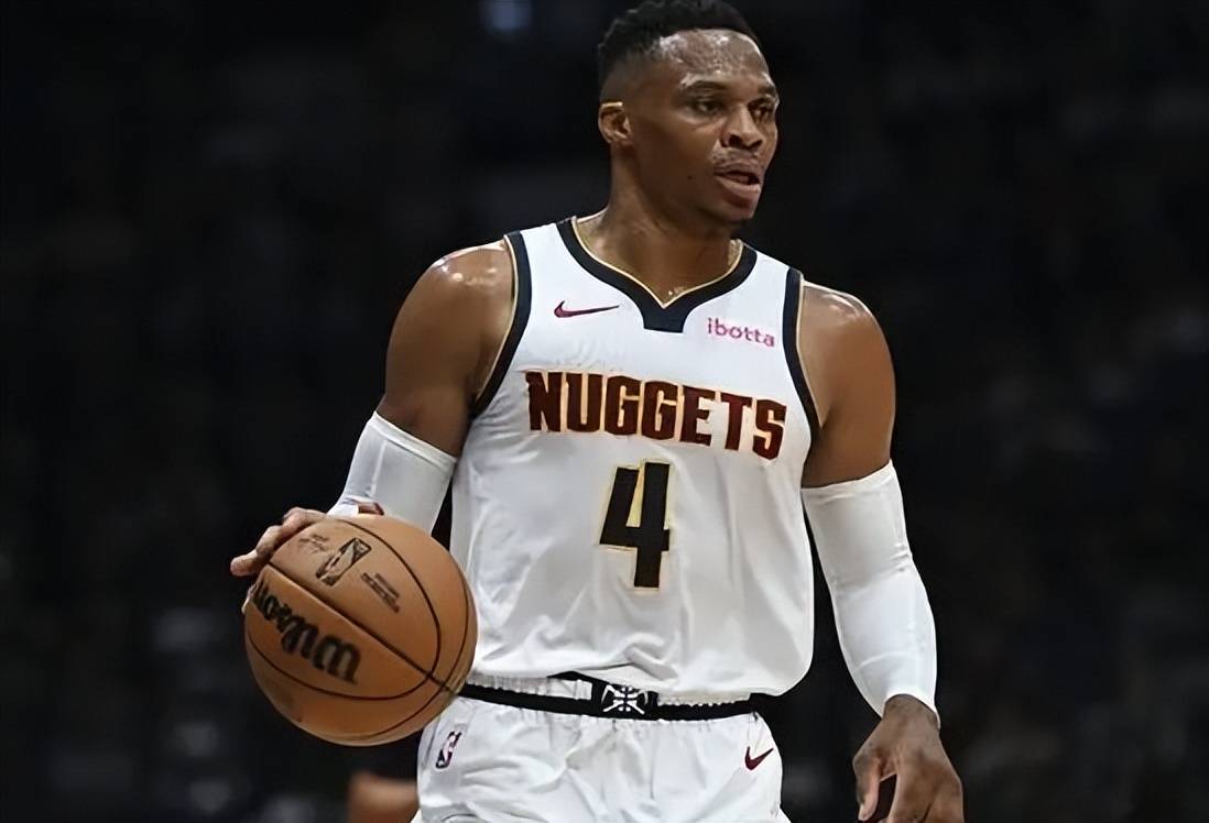 星空体育-威少已经进入休赛期训练模式，为下赛季做准备