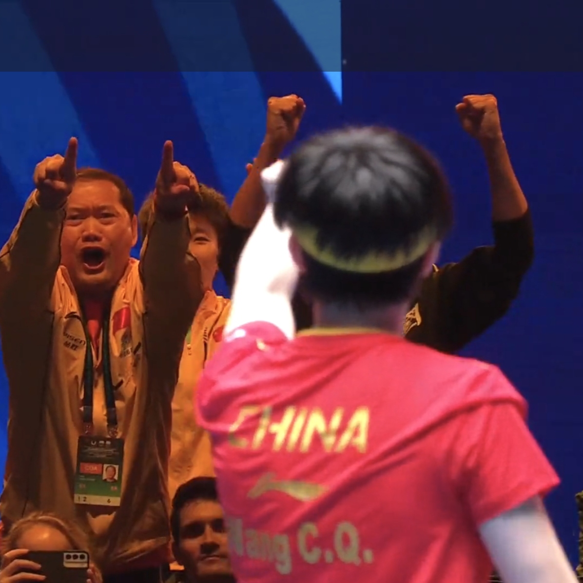 星空体育官方网站-赛场充满悬念，精彩瞬间层出不穷